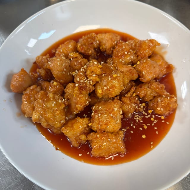 US6 - Sesame Chicken.